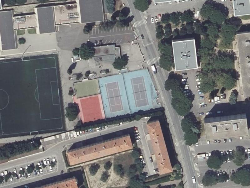 Vue aérienne de Complexe Municipal des Canourgues