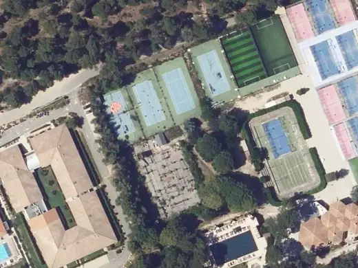 Vue aérienne de WinWin Padel – Arbois