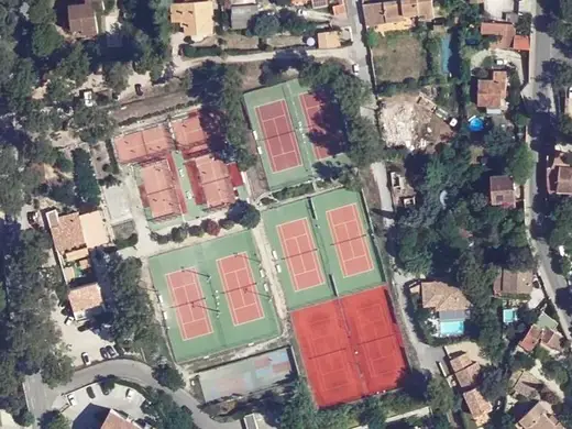 Vue aérienne de La Ciotat Tennis Club à La Ciotat (photographie aérienne IGN)