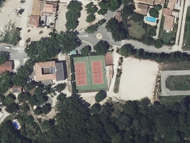 Vue aérienne de Tennis de la Barben