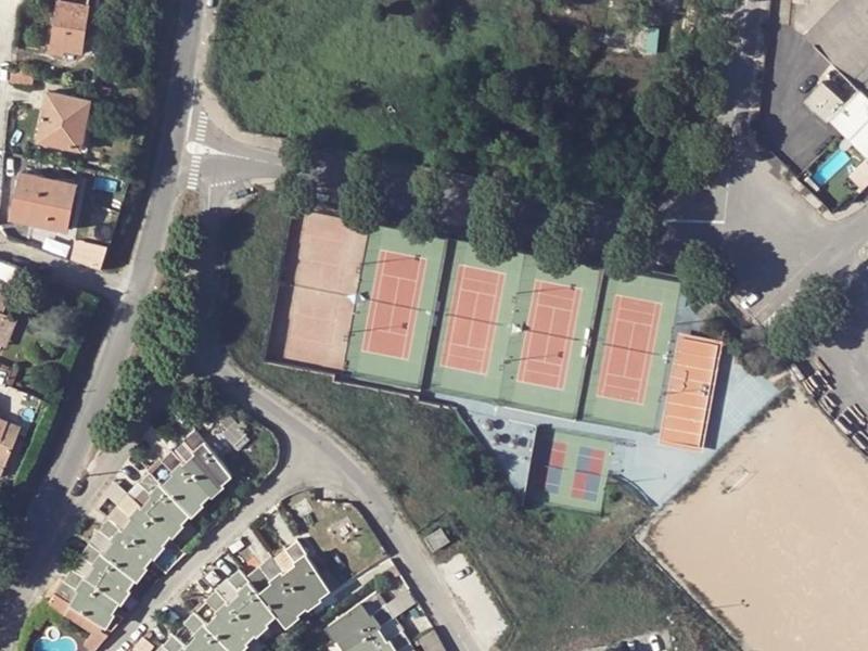 Vue aérienne de Tennis de la Palun