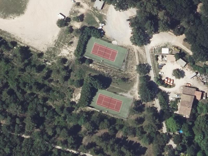 Vue aérienne de Tennis des Marres