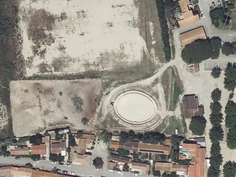 Vue aérienne de Tennis Municipal Le Sambuc